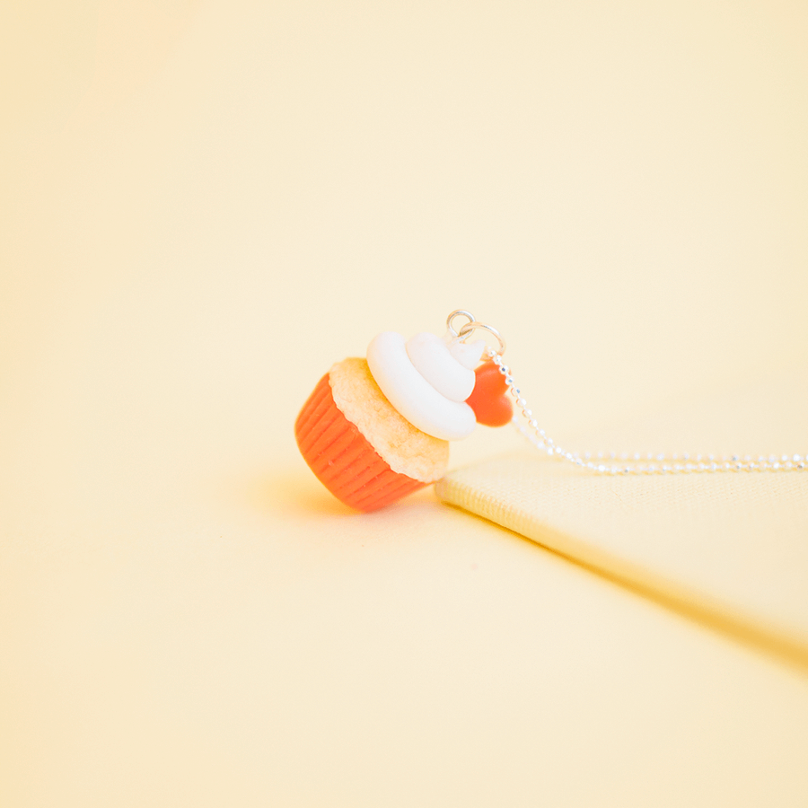 Cupcake-necklace-gift